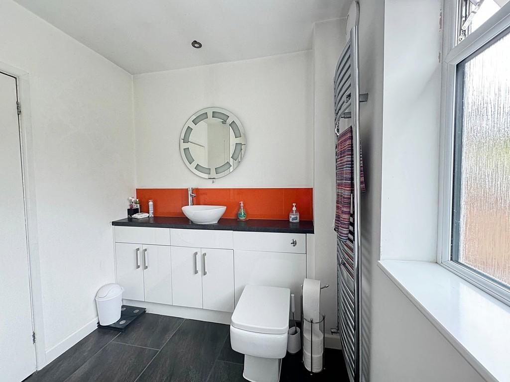 Family Shower Room