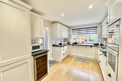 1 Hunters Close, Bexley, DA5 2HJ