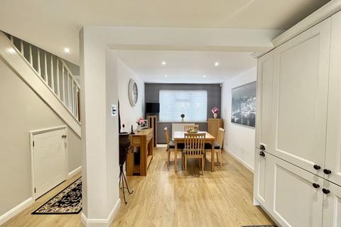 1 Hunters Close, Bexley, DA5 2HJ