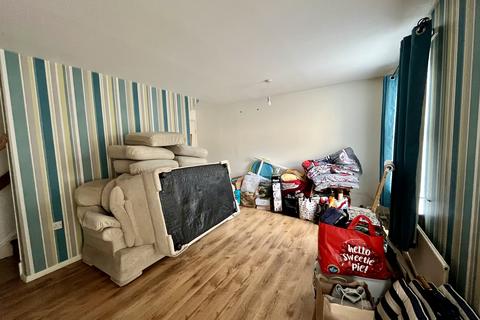 3 bedroom terraced house to rent, Brudenell, PETERBOROUGH PE2