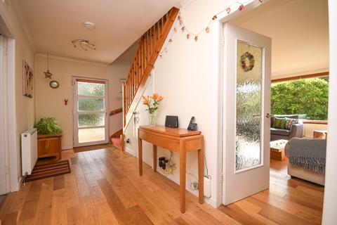 15 Dixon Terrace, Pitlochry, PH16 5QX