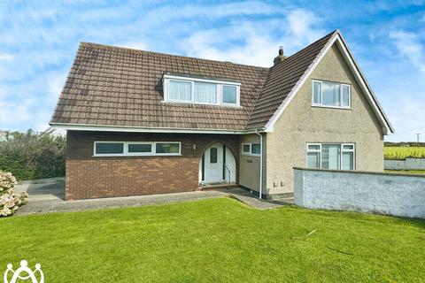 4 bedroom detached house for sale, Hunters Chase, Holyhead, LL65