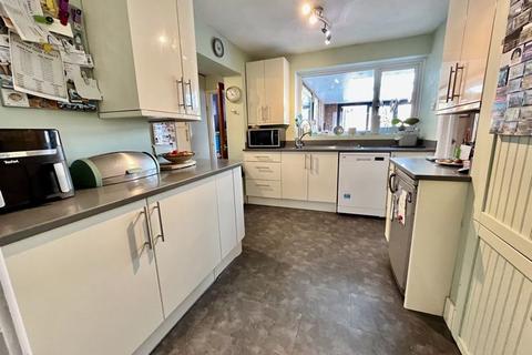 3 bedroom semi-detached house for sale, Laxton Gardens, Paddock Wood