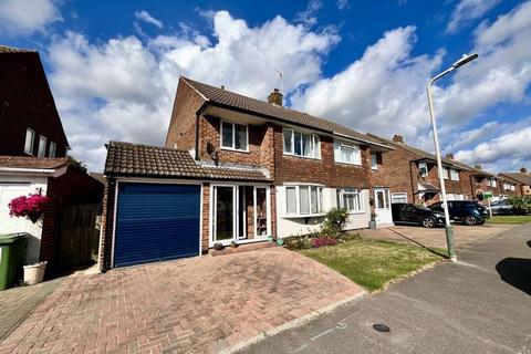 3 bedroom semi-detached house for sale, Laxton Gardens, Paddock Wood