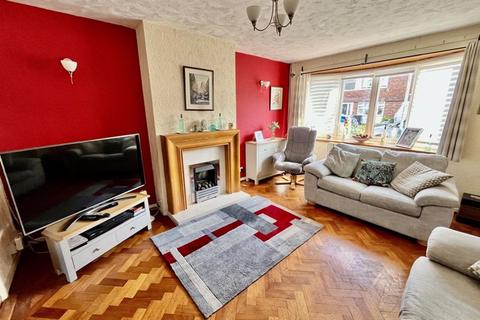 3 bedroom semi-detached house for sale, Laxton Gardens, Paddock Wood