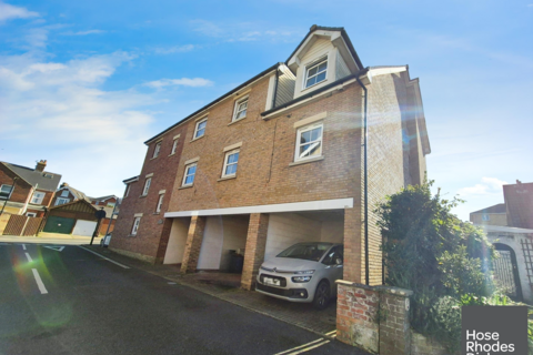 3 bedroom end of terrace house to rent, Albert Street, Newport