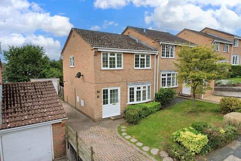 3 bedroom semi-detached house for sale, Grasmere Road, Farnham