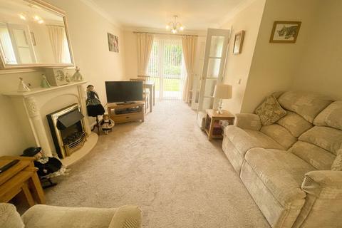 1 bedroom retirement property for sale, Owen Court, Hollyfield Road, Sutton Coldfield, B75 7SG