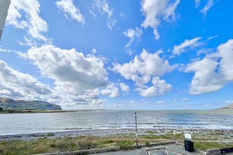 3 bedroom semi-detached house for sale, Marine Crescent, Conwy