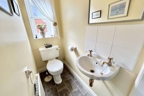 120 Queens Road, Llandudno, LL30 1TY