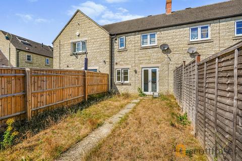 2 bedroom terraced house to rent, Campion Way, Witney