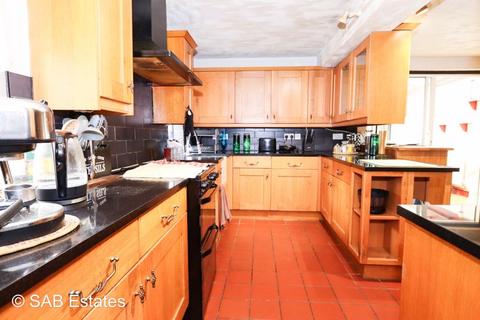 4 bedroom semi-detached house for sale, 85 The Greenway, Uxbridge