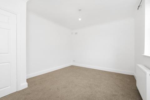 2 bedroom flat to rent, Windmill Road, TW8