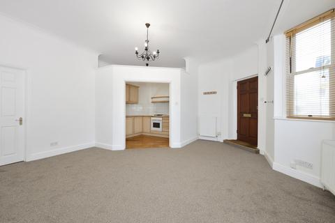 2 bedroom flat to rent, Windmill Road, TW8