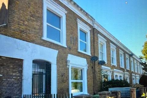 4 bedroom property to rent, Bellenden Road, London SE15