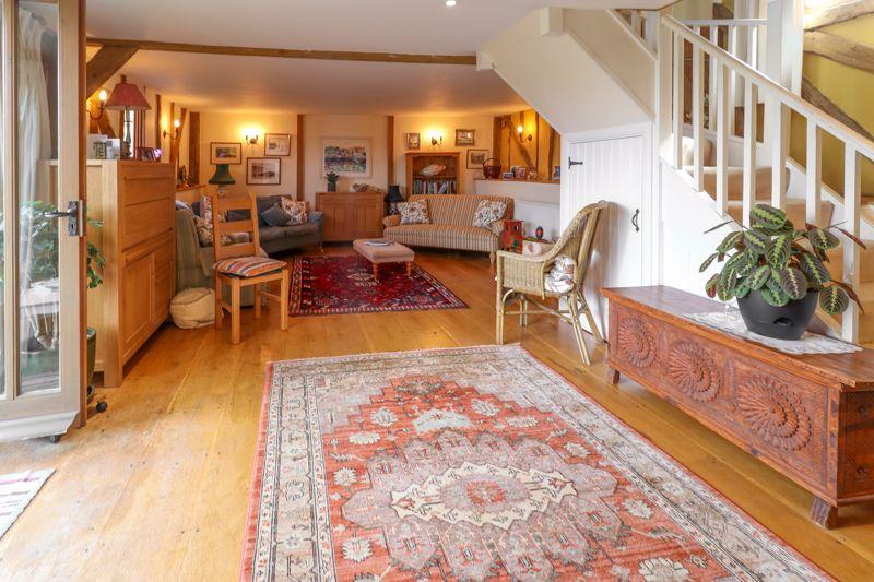 10 Ickham Court Farm, Ickham CT3 2 bed character property for sale £