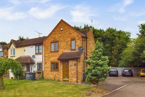 3 bedroom townhouse for sale, Spray Close, Nottingham NG4