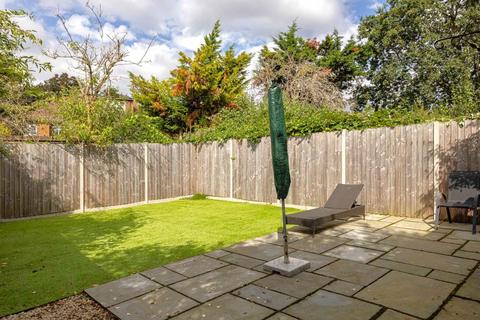 20a Heatham Park, Twickenham, TW2 7SF