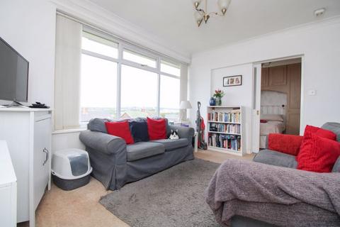 1 bedroom flat for sale, Broomlea Court, Blaydon