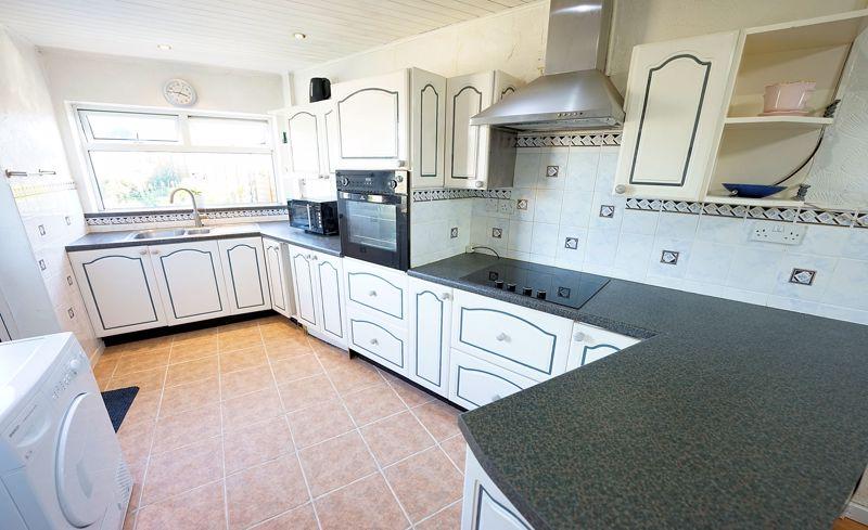 Fitted kitchen