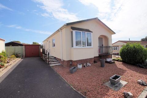 2 bedroom detached bungalow for sale, Upper Cornaway Lane, Fareham PO16