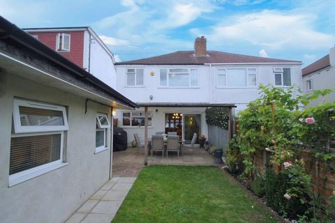 3 bedroom semi-detached house for sale, Barmouth Avenue, Greenford