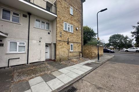 3 bedroom maisonette for sale, Radcliffe Way, Northolt