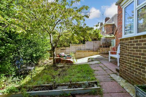 96 Denton Drive, Brighton, BN1 8DL