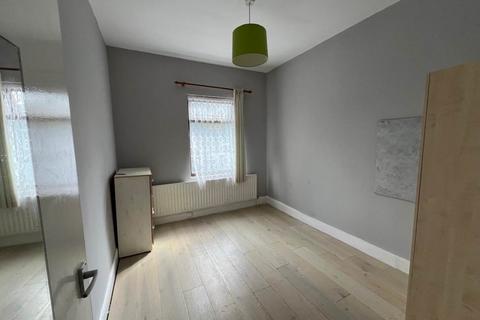 2 bedroom flat to rent, St Dunstans Road, Forest Gate, London