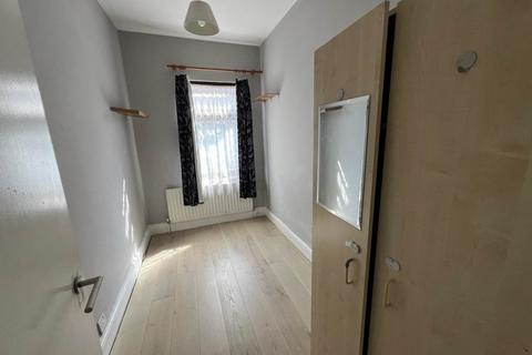 2 bedroom flat to rent, St Dunstans Road, Forest Gate, London