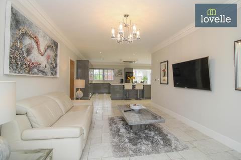 6 bedroom detached house for sale, Oakfield Lane, Waltham DN37