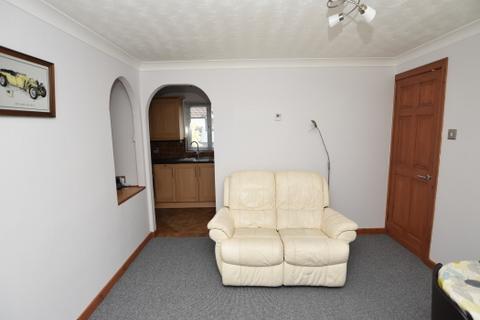 2 bedroom maisonette to rent, CULBERTSON LANE