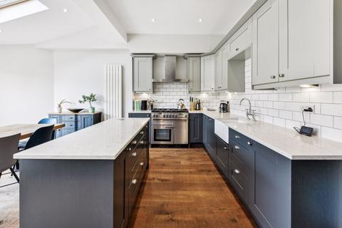 52 Albany Road, New Malden, KT3 3NY