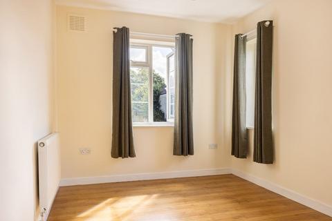 2 bedroom flat for sale, Westbourne House, Richmond Road, Twickenham