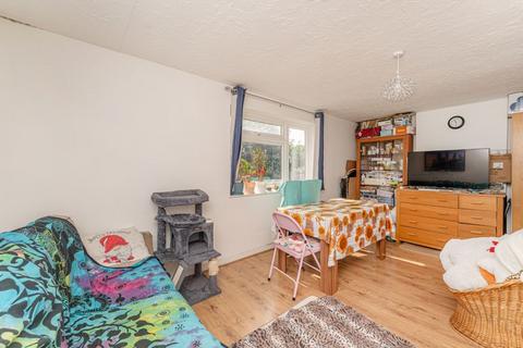 2 bedroom apartment for sale, Tottenhall Road, London, N13