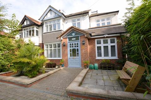 4 bedroom semi-detached house for sale, Elms Road, Harrow Weald