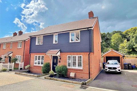 4 bedroom detached house for sale, Lobelia Drive, Worthing, West Sussex, BN13