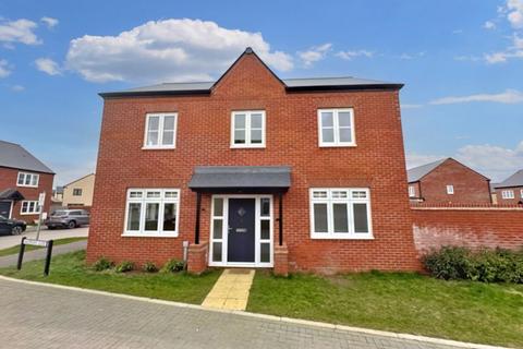 4 bedroom detached house to rent, Halfpenny Close, Gloucester GL2