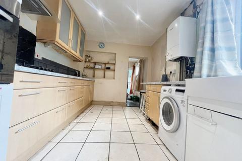 10 Deans Walk, Gloucester, GL1 2QP