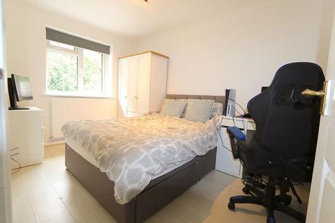 28 Brissenden Close, Upnor, Rochester, ME2 4XW