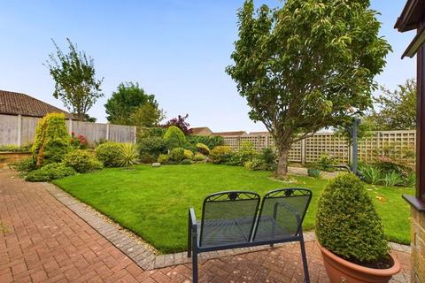 22 Fox Meadows, Crewkerne, TA18 7QW
