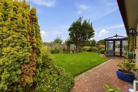 22 Fox Meadows, Crewkerne, TA18 7QW