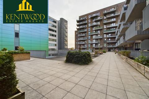 2 bedroom flat for sale, Crossways, Slough SL1