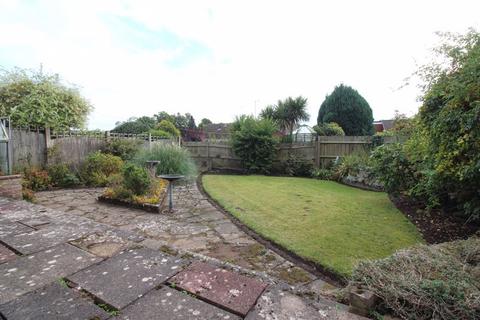 2 bedroom detached bungalow for sale, Middleway Avenue, Stourbridge DY8