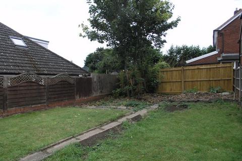 2 bedroom semi-detached bungalow for sale, Walton Close, Rowley Regis B65