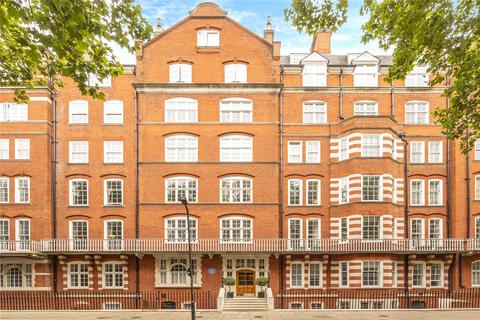 3 bedroom apartment for sale, Bedford Court Mansions, Bedford Avenue, Bloomsbury, London, WC1B