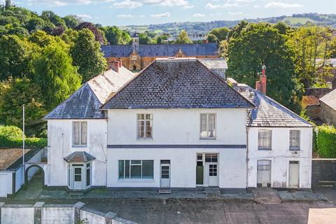 6 bedroom detached house for sale, Blundells Road, Tiverton, Devon, EX16