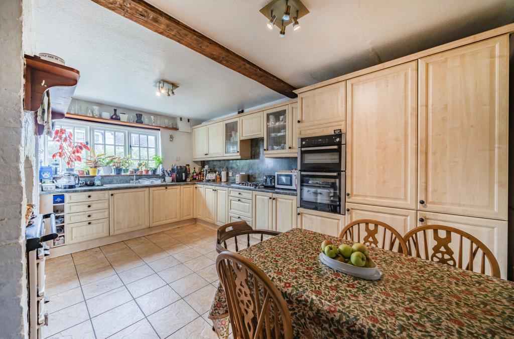 1348108-18-68b978...