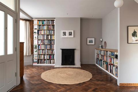 4 bedroom terraced house for sale, Eric Street, London E3