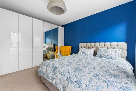 25, Elizabeth Court Tryon Crescent, London, E9 7RY